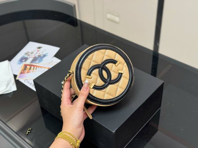with folding box Chanel lipstick bag coin purse - Chanel golden ball round cake