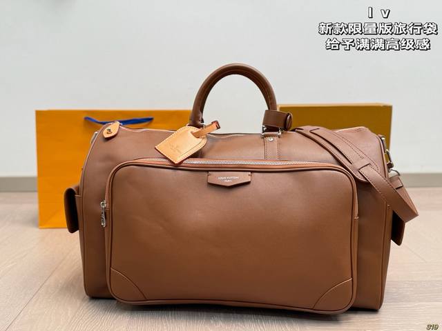 Lv's new limited edition travel bag gives you a sense of luxury DDD. Very conven