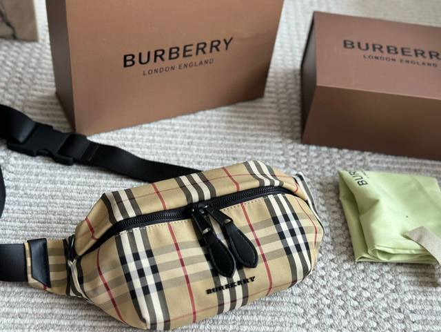 With boxSize: Upper width 30cm*16cm Bur waist bag! Can be salty or sweet! This w