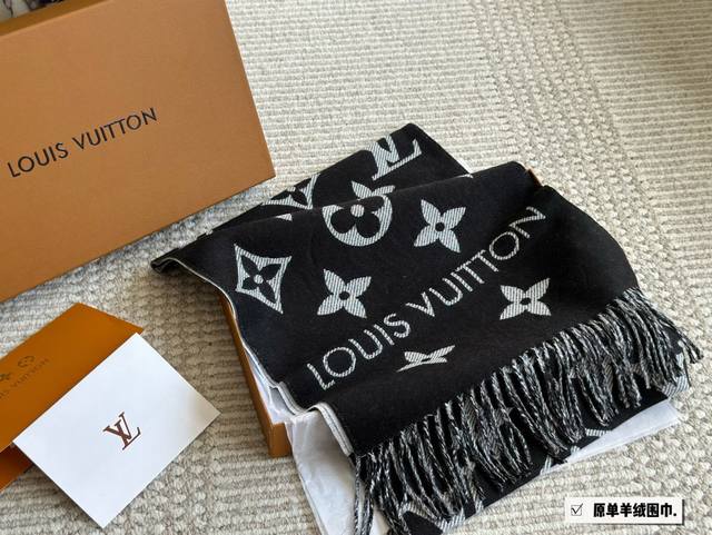 with box Size: *35cm L home Fw new double-sided scarf is so beautiful! milk tea