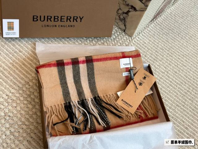 With boxTop qualityBurberry classic scarfReal materials!Large plaid classic patt