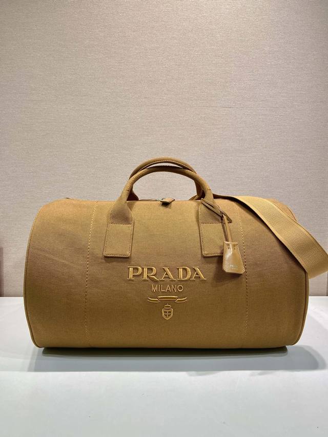 New Travel Bag 2Vc051 This canvas travel bag exudes sporty style with its light
