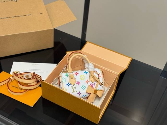 New model with folding box airplane box Size: 16*12Cm Lv Speedy Nano Purchasing