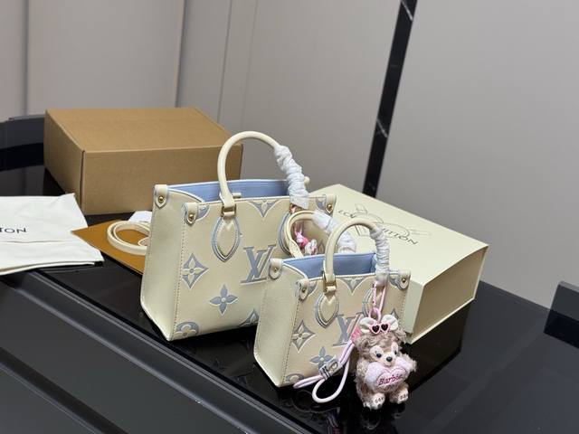 comes with a folding box and airplane box Size: 25.20Cm 18.15Cm Lv Onthego leat