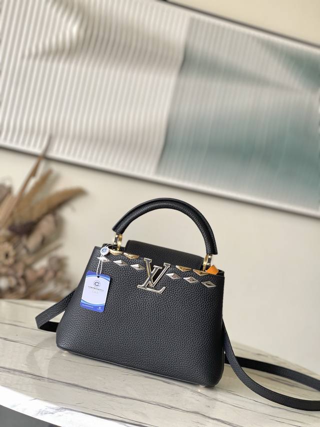Premium Genuine Leather M12135 Small Black. This Capucines Bb bag is crafted fr