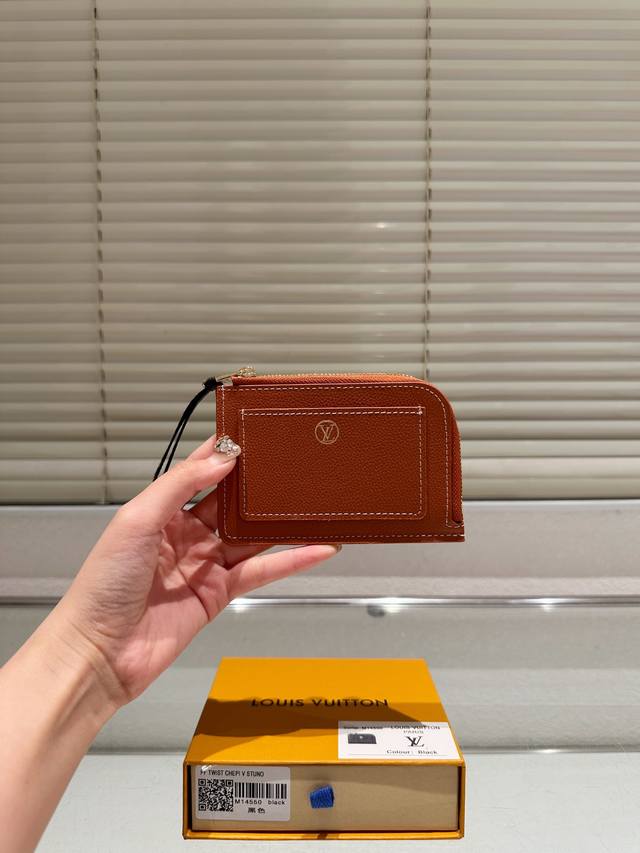 Cowhide leather with box Lv wallet!! Super practical, You will fall in love wit