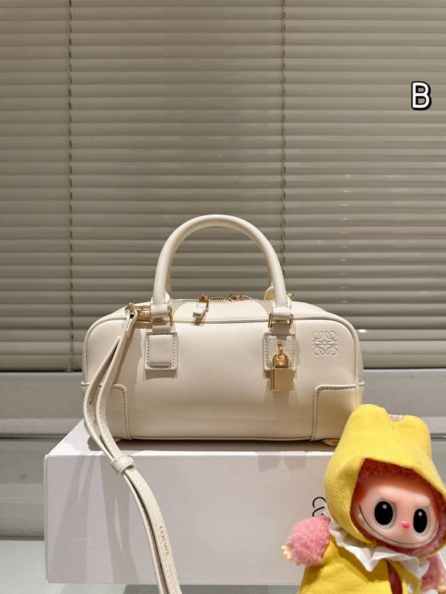 Replica version with pendant Loewe handbag Loewe recently made a big move Its ap