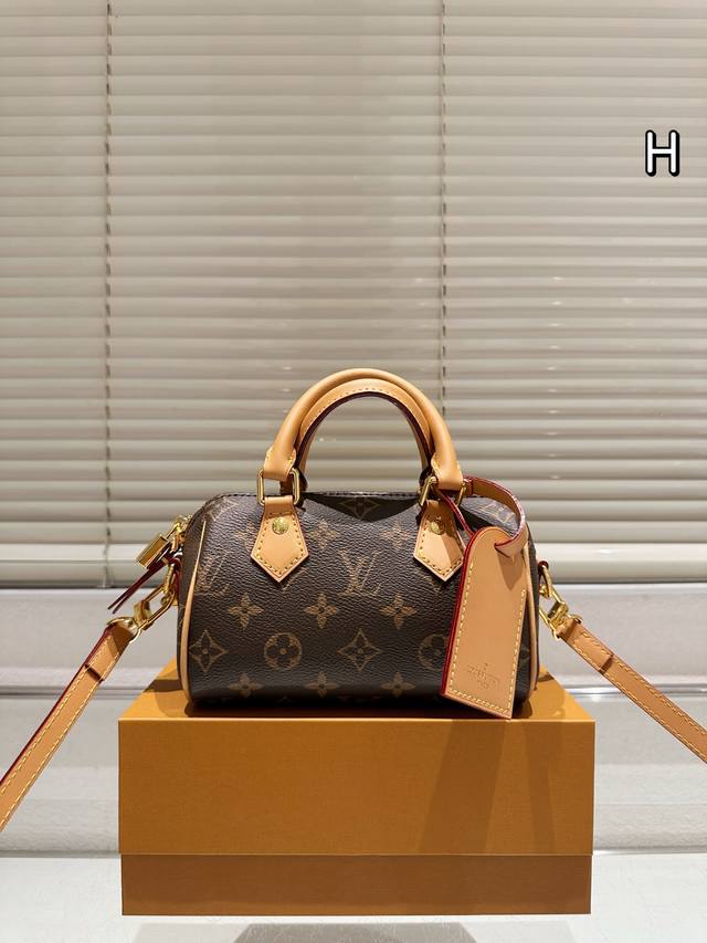 Folding gift box Lv pillow bag classic among classics Small Nano Recommended Si