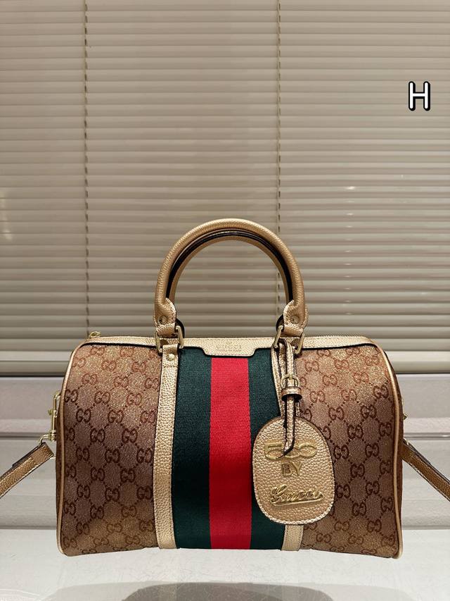 Gucci New arrival pillow bag, crossbody, one-shoulder, multi-purpose, custom fab