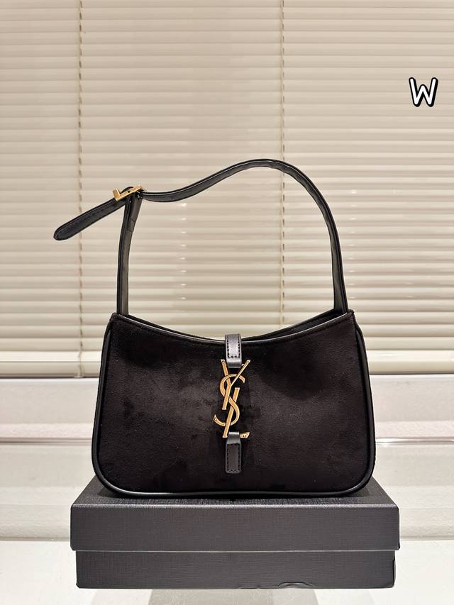 Suede Ysl Saint Laurent Le 5 A 7 Hobo Bag In Smooth Leather Underarm Bag Very s