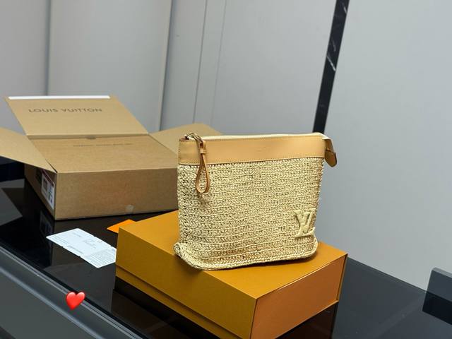 comes with a folding box airplane box Size: 28.21Cm Once again upgraded to a mo