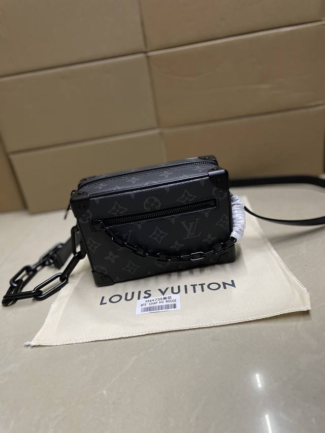 High quality M44735 high elastic fabric original leather special workmanship ch
