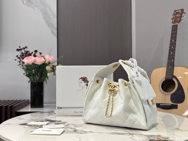 With boxChanel 25S Hobo small size is absolutely stunningThis year's Xiangxiang