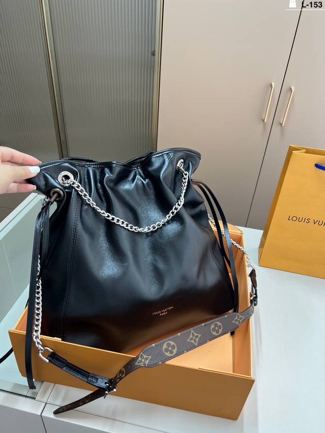 Chip version Lv latest model Black Warrior Off Duty real shot here and found a s