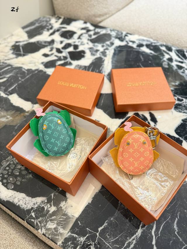 Louis Vuitton LV Frog Earphone Bag Keychain Pendant Can hold earphones, coins, a