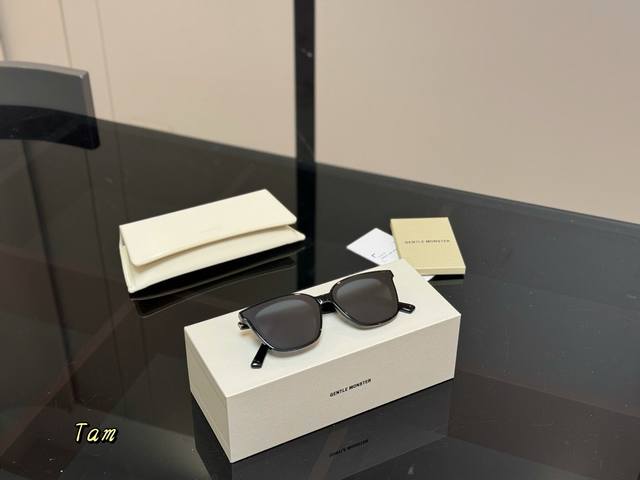 with box Gm sunglasses Tam Zeiss lenses Au protection comes with a glasses clot
