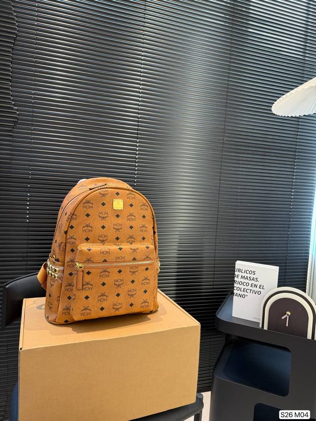 Medium size with box Upgraded version of Mcm backpack Ingenious silk screen effe