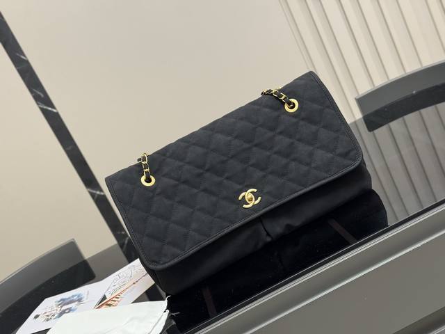 Chanel travel bag Chanel vintage. Retro wear Deerskin velvet is very suitable f