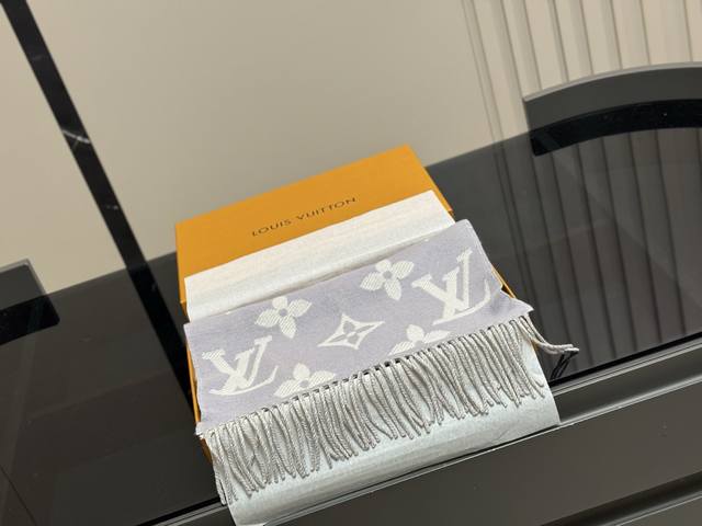 With boxSize: 170*35Cm Lv Fw newly added double-sided scarf is so beautiful! 100