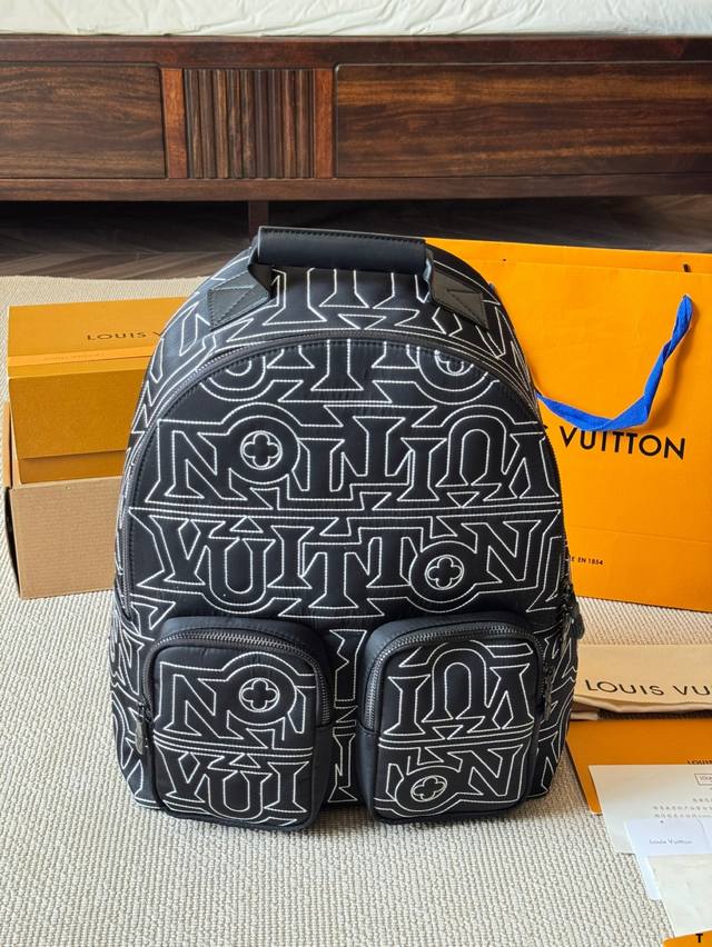 Lv Louis Vuitton | Presbyopic Embroidered Backpack A versatile commuter classic