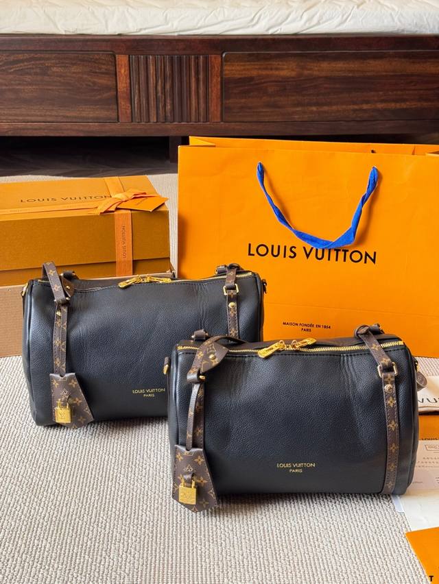 Cowhide leather version Lv Louis Vuitton | Express shoulder bag The shape is cr