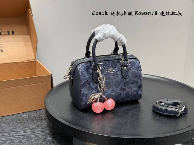 With gift box New patent leather monogram! With pendant Size: 18