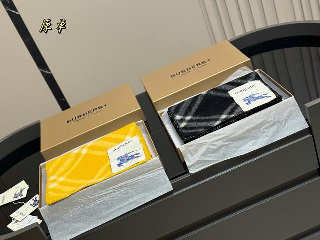 Cashmere scarf with box Size: 180cm*30cm Burberry cashmere scarf Super soft and