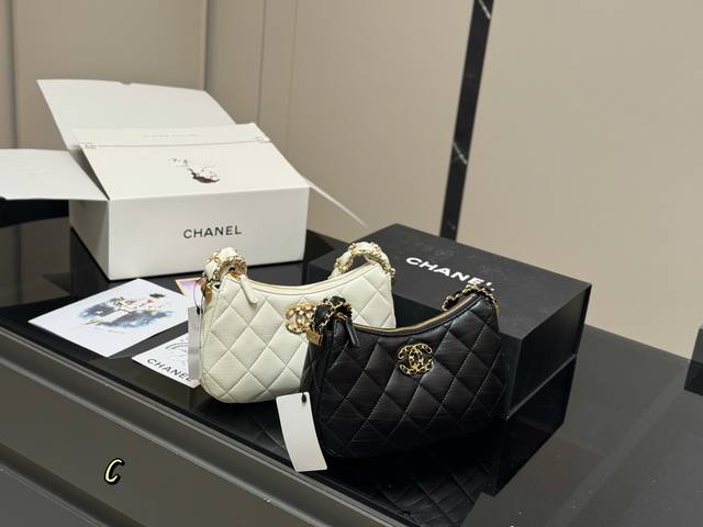 comes with a folding box airplane box Size: 23*13Cm Large Chanel 23K Hobo under