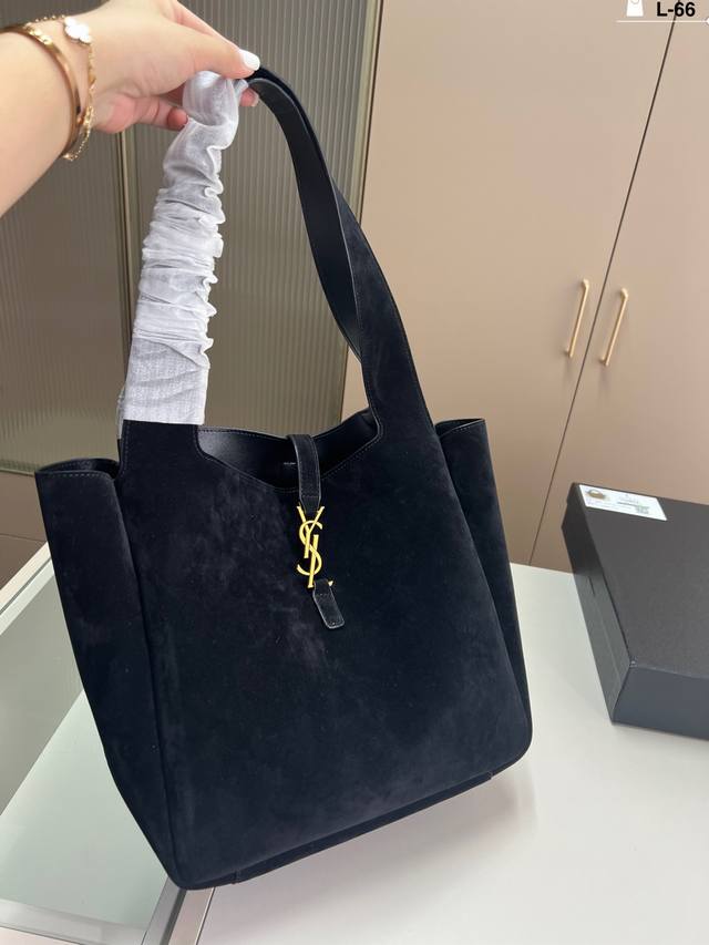 Yves Saint Laurent Yslhobo tote bag The capacity cannot be underestimated Elegan