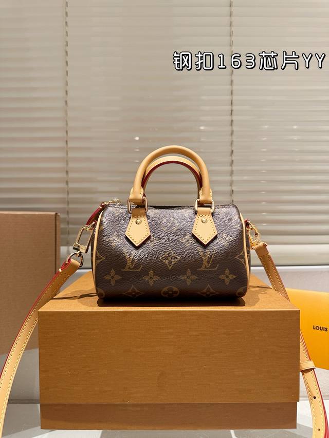 Steel buckle 163 chip Lv Nano Speedy 16 pillow bag Lv new series pillow bag hand