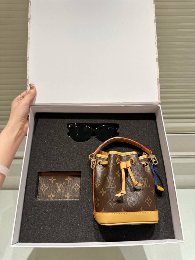 Set Lv Mini Bucket Bag! A must-buy! The hottest super mini bucket bag from the