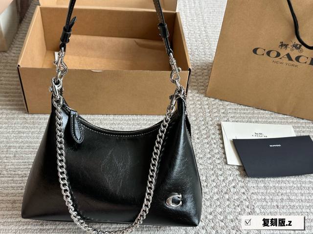 Comes with box Size: 23*25Cm Coach's new Laurel hobo bag is absolutely stunning
