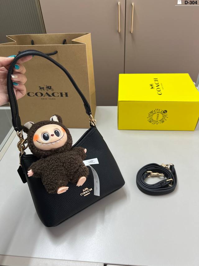 Pendant color randomCoach Hobo bagFull of design senseSuper high-end fashion ite