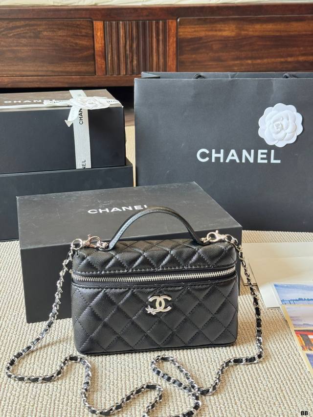 Chanel | 25P new silver star small C buckle LP lunch box bag white is so cute I