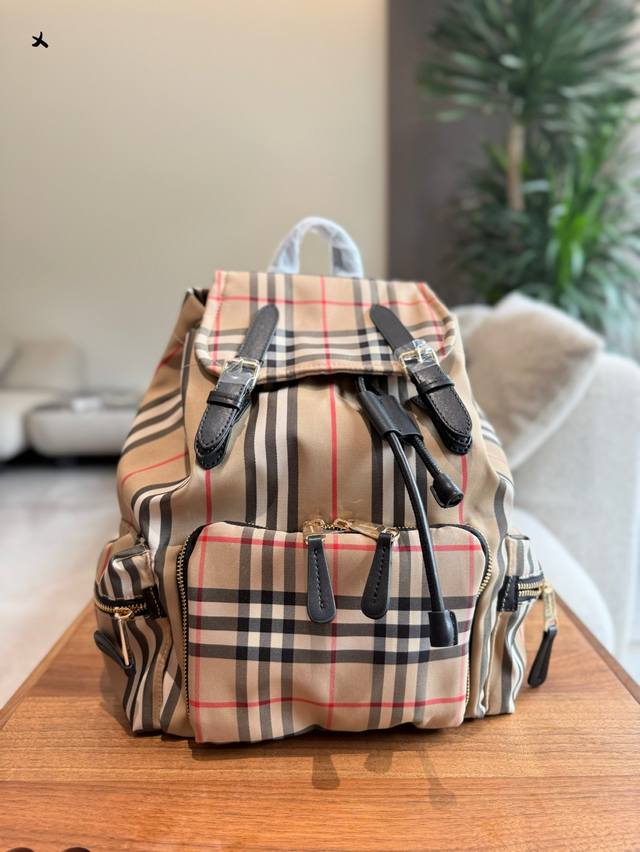 Burberry classic warhorse check backpack, parachute cloth material, back mesh br
