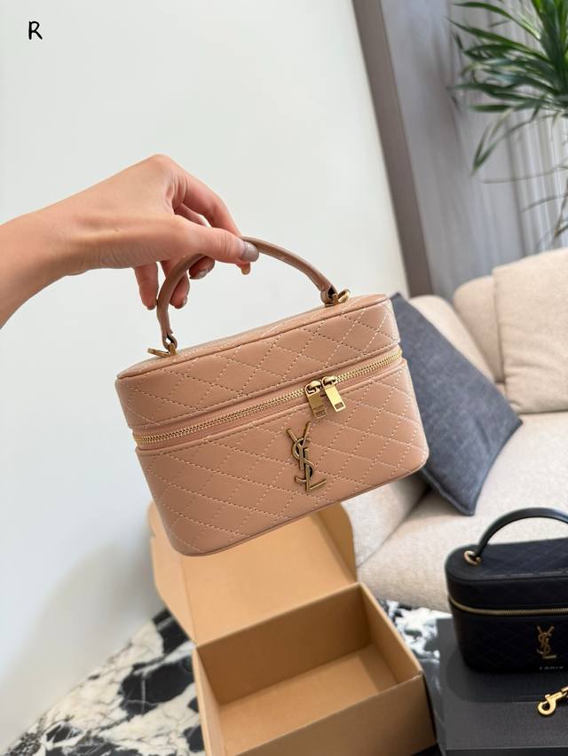 Who knows! I can't resist this Ysl lambskin cosmetic case! Made from imported la