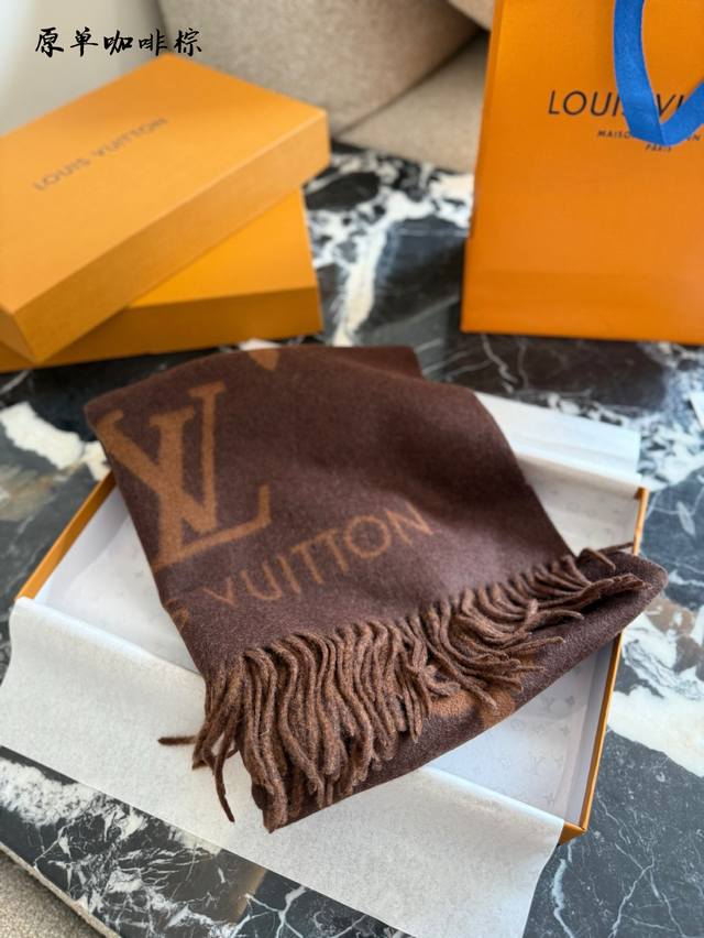 Top-grade original Lv popular scarf must have, wear it and you will be the heroi
