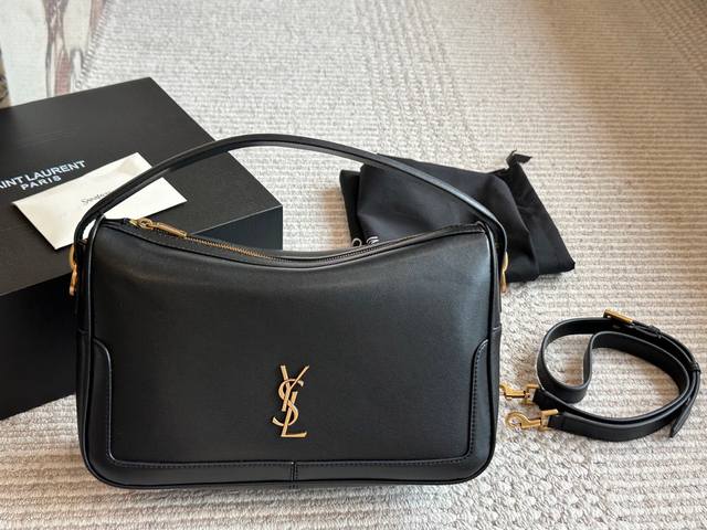 Ysl Camera Supple Bag_Lunch Box BagThis bag is a spacious shoulder bag with a co