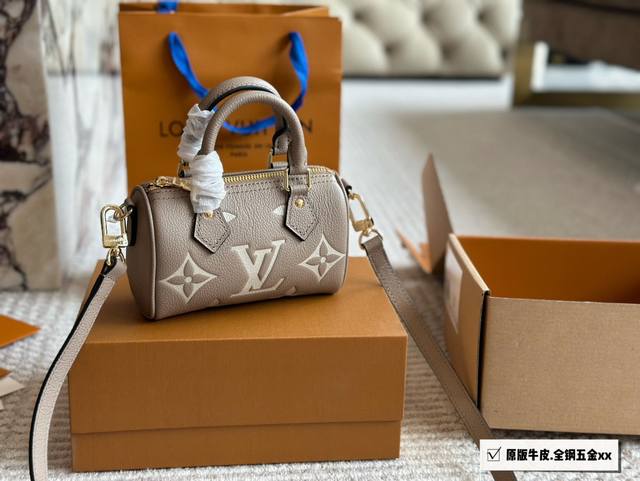 Original cowhide, all-steel hardware Mini Speedy+ + is so cute it's almost heart