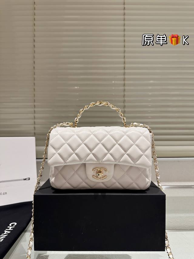 Chanel Mini Cf with handle Chanel's new model, Mini Cf with handle, sheepskin is