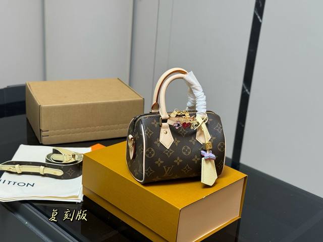 New model with folding box airplane box Size: 18Cm Lv Speedy Nano Purchasing ch
