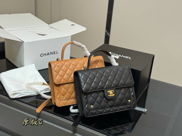 No boxSize: 18*23Cm Chanel 25B backpackThe bag is of great quality! High-grade p