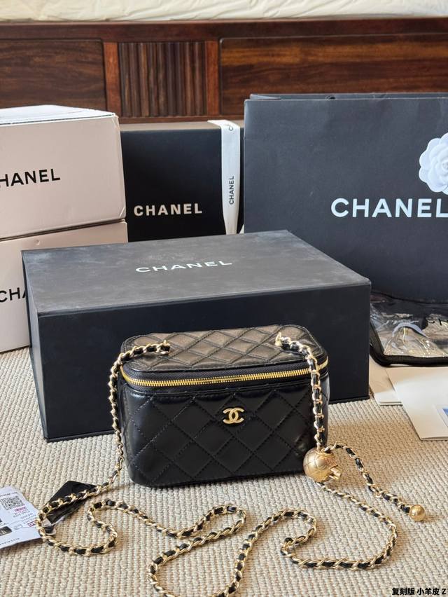 Replica lambskin Chanel | 21B Ballon d'Or long box I was originally focused on t