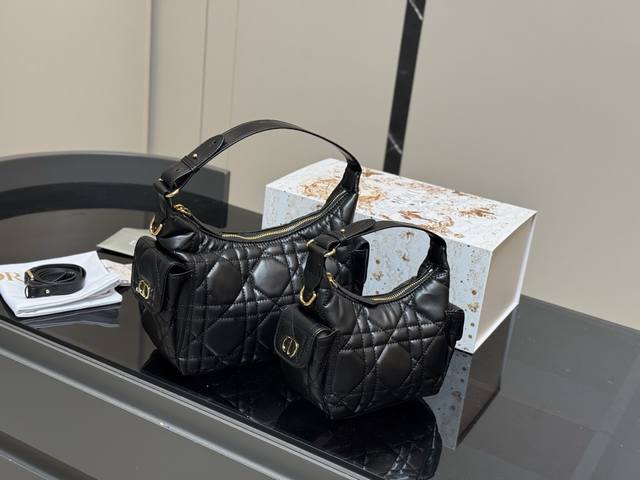 comes with a folding box Dior Dream is so amazing that I bought it after seeing