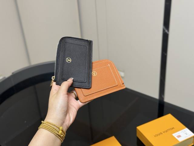 With boxSize: 13.8Cm Lv card holderCute little pendant, capacity is also enough!