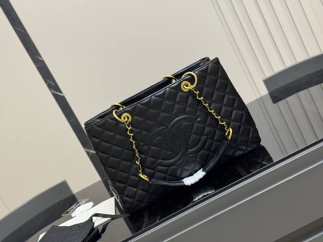 Chanel Gst One Bag Hard-to-Get Series Purchased through various channels to deve