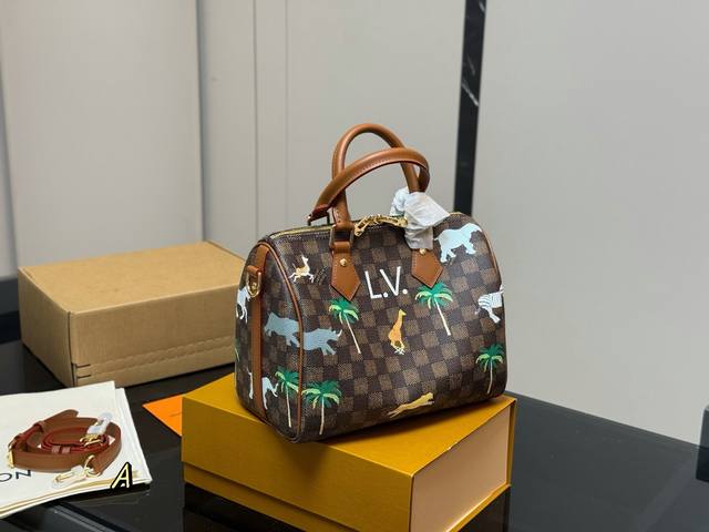 comes with a folding box and airplane box Size: 25cm Lv Keepall new pillow bag