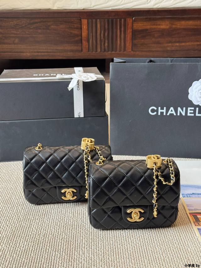 Lambskin Chanel | Double C Logo Adjustable Buckle Fatty New Arrival