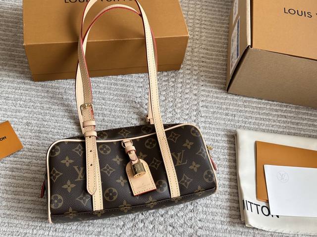 comes with box size 26 11cm Lv new Hangon bowling bag Recommended new model wit