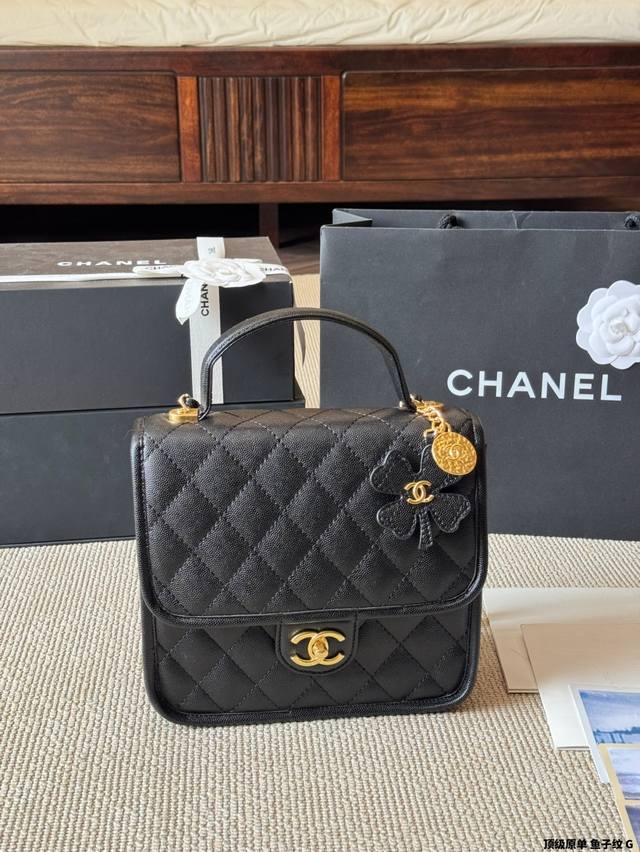 Top-quality original caviar pattern Chanel | Four-leaf Clover Backpack If you l